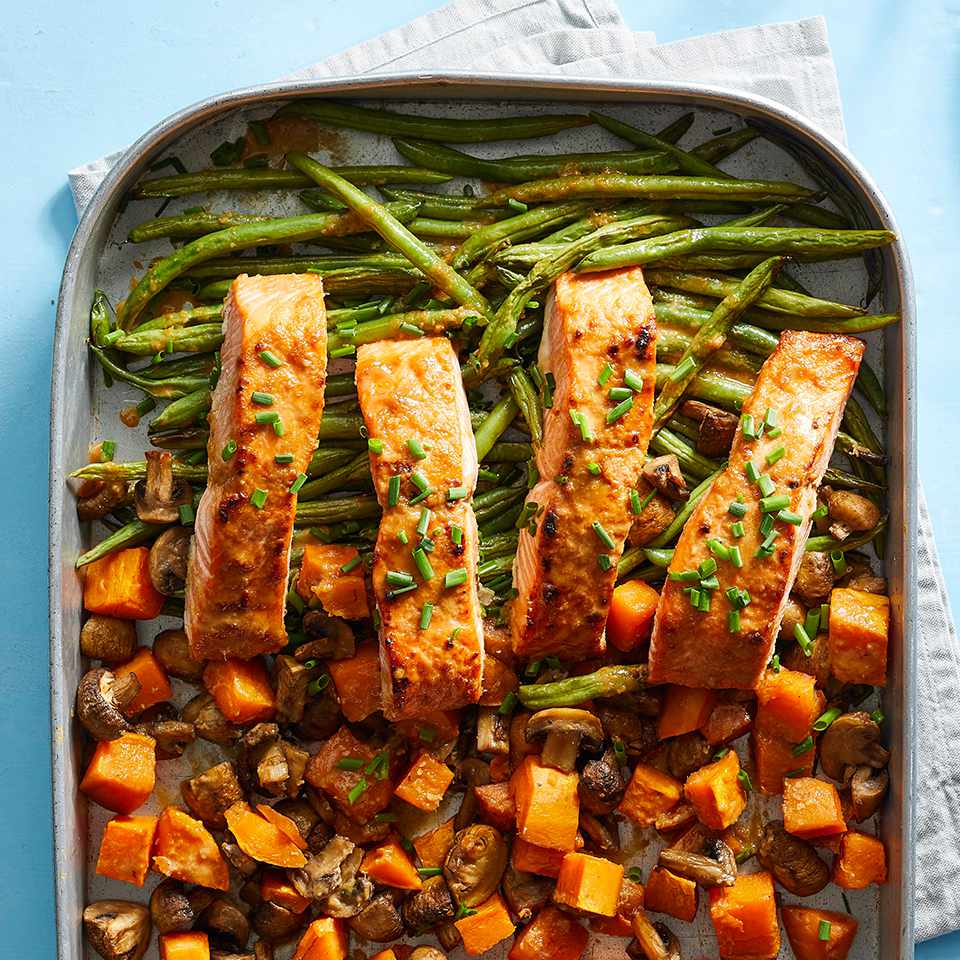 Ginger-Tahini Oven-Baked Salmon & Vegetables