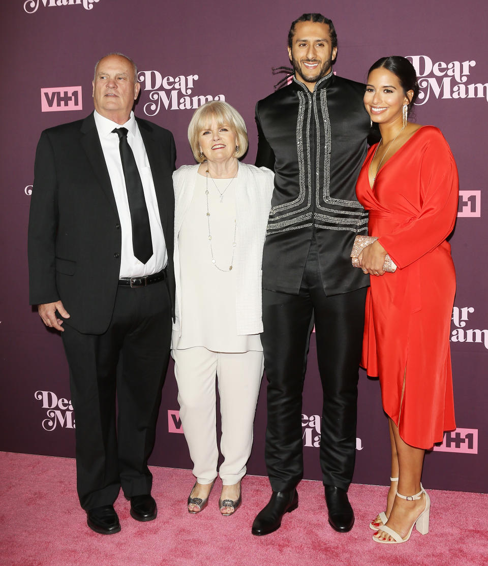 LOS ANGELES, CA – MAY 03: Colin Kaepernick with his parents, Teresa Kaepernick, Rick Kaepernick and girlfriend, Nessa Diab arrive to VH1’s 3rd Annual “Dear Mama: A Love Letter To Moms” held at The Theatre at Ace Hotel on May 3, 2018 in Los Angeles, California. (Photo by Michael Tran/FilmMagic)