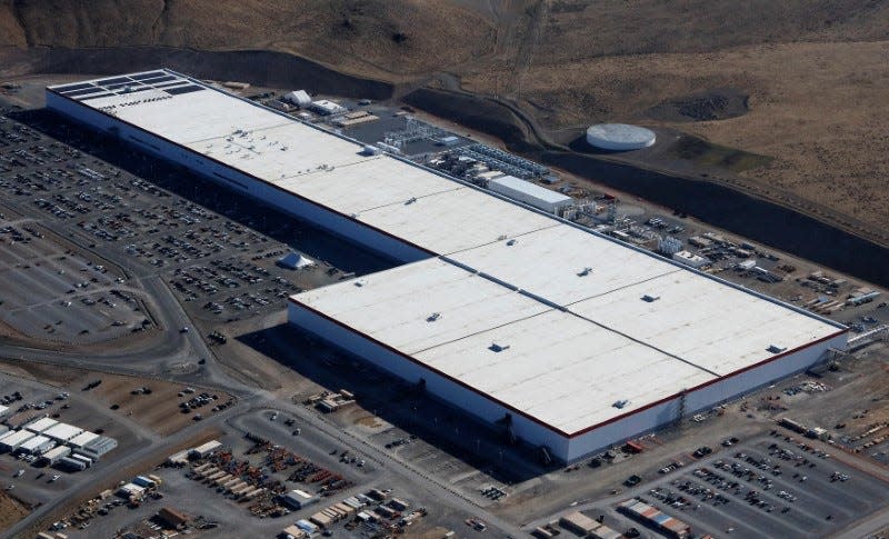 FILE PHOTO: An aerial view of the Tesla Gigafactory near Sparks, Nevada, U.S. August 18, 2018. REUTERS/Bob Strong