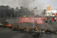 <p>Demonstrators protesting Brazil’s acting President Michel Temer, in São Paulo, Aug. 30, 2016. (Photo: AP/Andre Penner) </p>