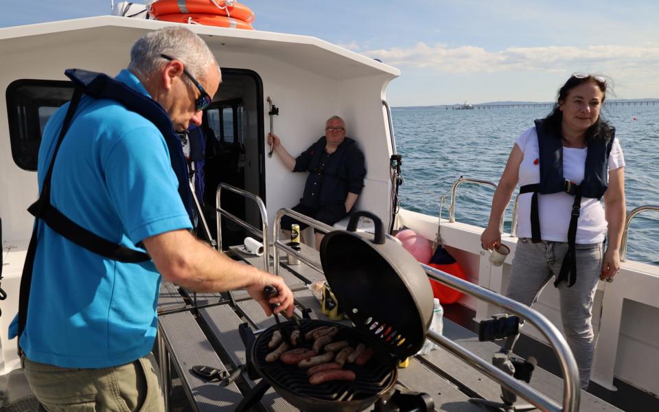 Shiro Masuyama brought some Scottish sausages to eat at sea prior to arriving in Northern Ireland - News Scan