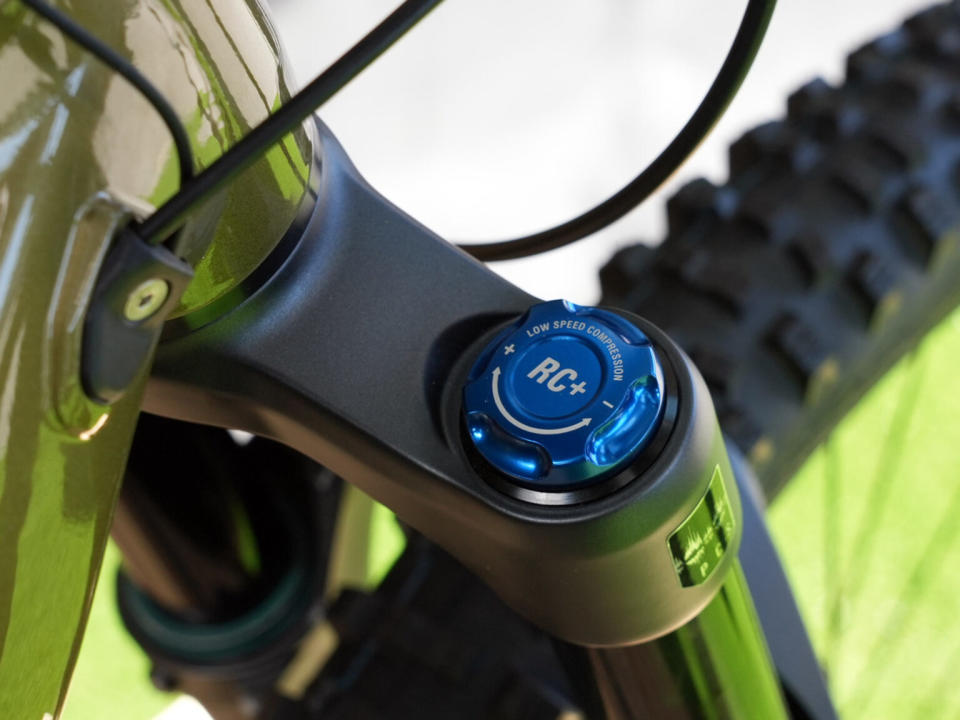 closeup details of new SR Suntour RC Plus damper controls