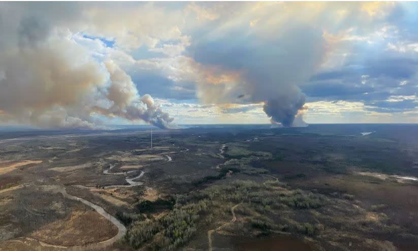 The wildfire threatening Fort McMurray grew rapidly on Monday, fuelled by shifting winds.  (Alberta Wildfire - image credit)