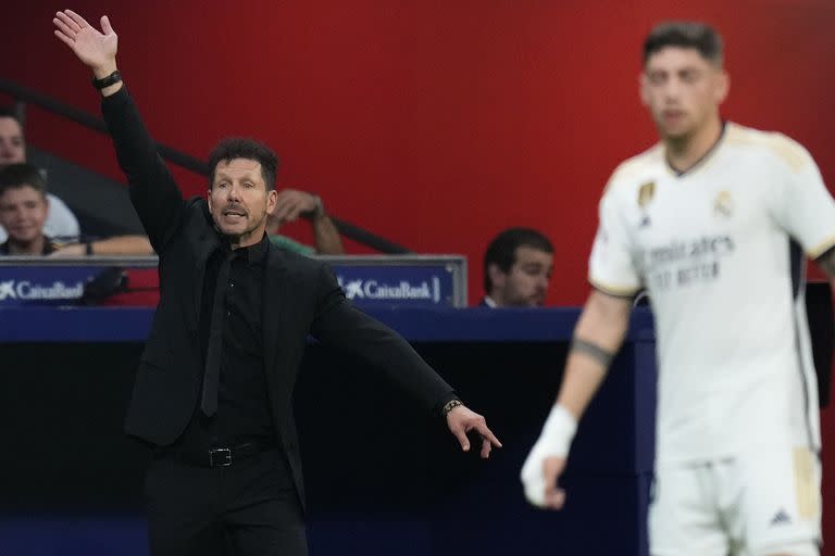 Diego Simeone vivió el derbi como siempre, a full en el Metropolitano donde frenó el buen momento de Real Madrid