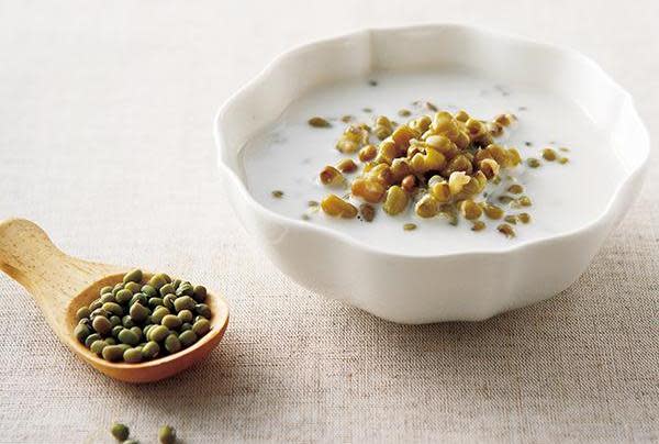 綠豆湯、蜂蜜水清涼退火，最適合夏季。