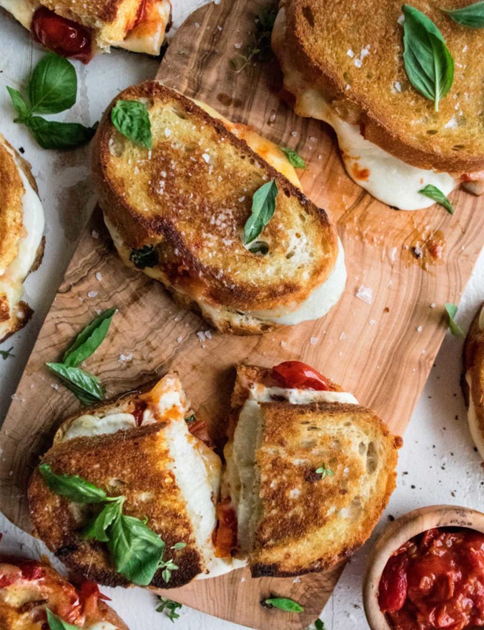 Grilled cheese caprese