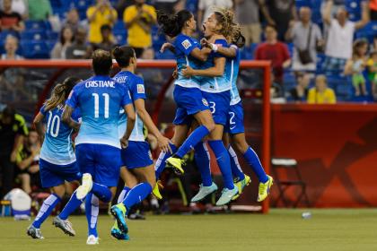 MONTREAL, QC - JUNE 13: Andressa Alves #9 of Brazil celebrates her goal with teammates during the 2015 FIFA Women&#39;s World Cup Group E match against Spain at Olympic Stadium on June 13, 2015 in Montreal, Quebec, Canada. (Photo by Minas Panagiotakis/Getty Images)
