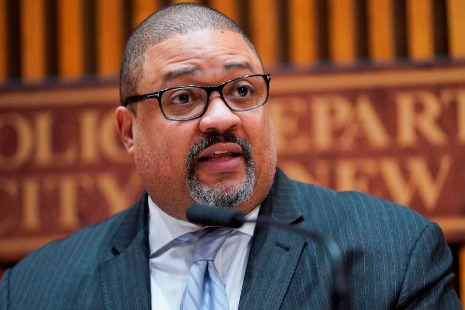 PHOTO: Manhattan District Attorney Alvin Bragg speaks to reporters during a news conference at police headquarters, April 18, 2023, in New York. (Mary Altaffer/AP)