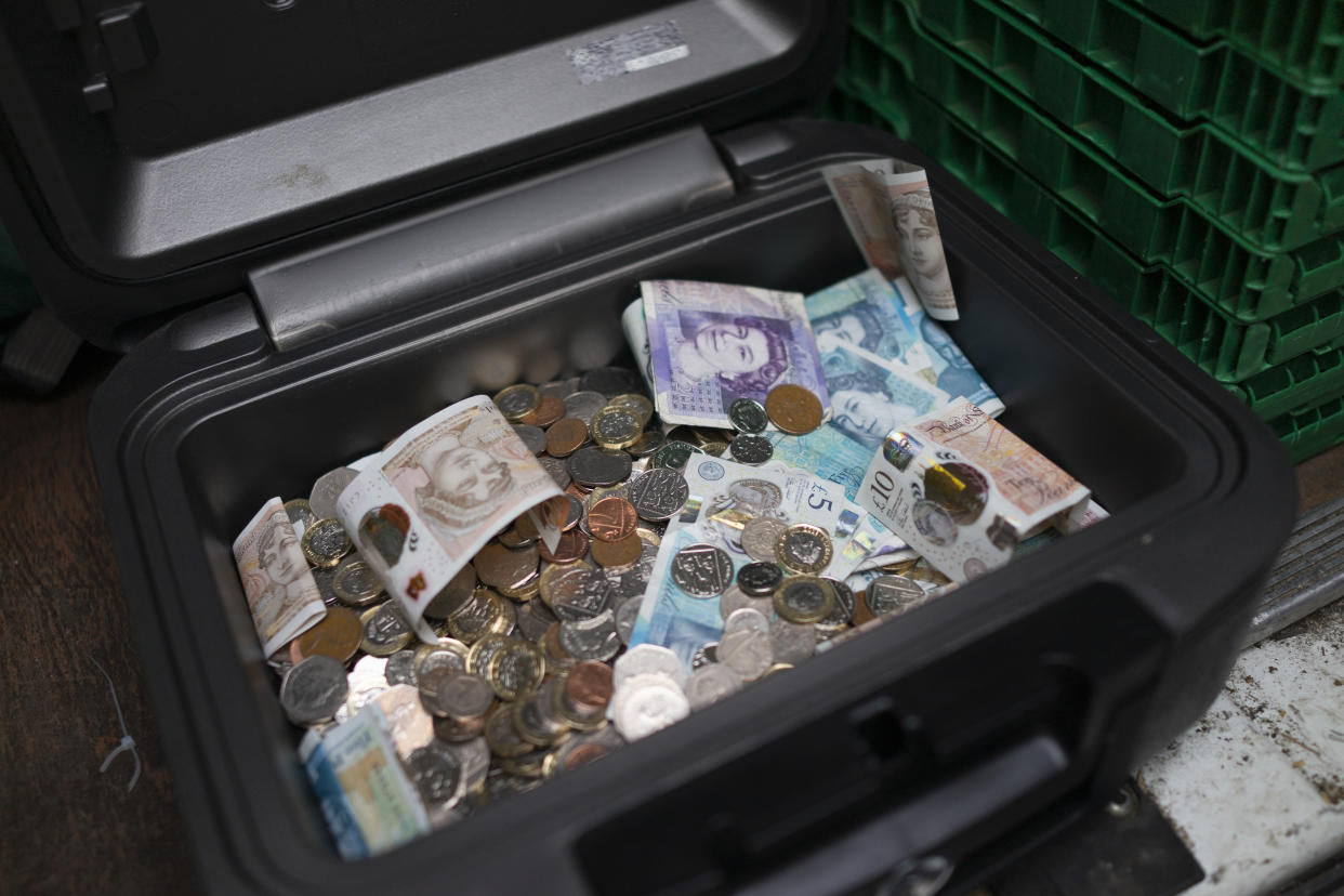 Donaciones para el banco de alimentos recolectadas en St. James' Park, el estadio del Newcastle United, en Newcastle-upon-Tyne, Inglaterra, el 26 de enero de 2019. (Kieran Dodds/The New York Times)