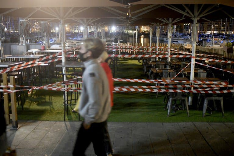 Terrasses de bar condamnées le 27 septembre 2020 à Marseille - NICOLAS TUCAT © 2019 AFP