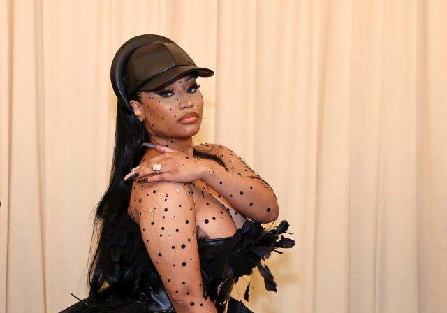 Nicki Minaj Confirms Reduction Surgery