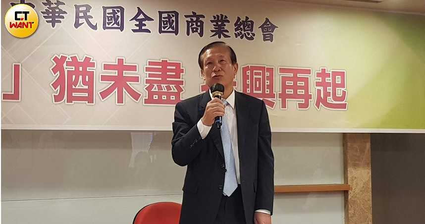 商總理事長賴正鎰指出實價登錄2.0有助房地產市場透明化，但認為要有配套，細節要想清楚免得增加買賣糾紛。（圖／胡華勝攝影）