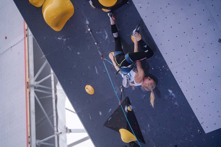 <span class="article__caption">Garnbret searches for the bat hang during the women’s qualification round.</span> (Photo: Lena Drapella/IFSC)