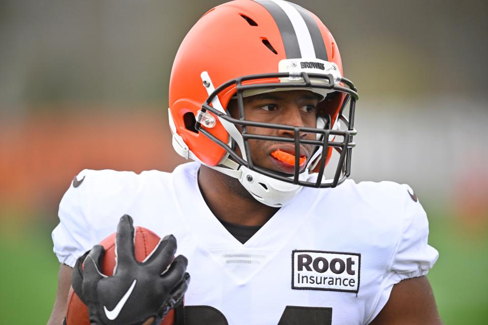 Cleveland Browns running back Nick Chubb runs on the field during an NFL football practice at the team's training facility Wednesday, Nov. 16, 2022, in Berea, Ohio. (AP Photo/David Richard)