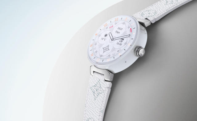 Louis Vuitton White Monogram Rubber, Ceramic And Steel Tambour Horizon  Smartwatch, 2019 Available For Immediate Sale At Sotheby's