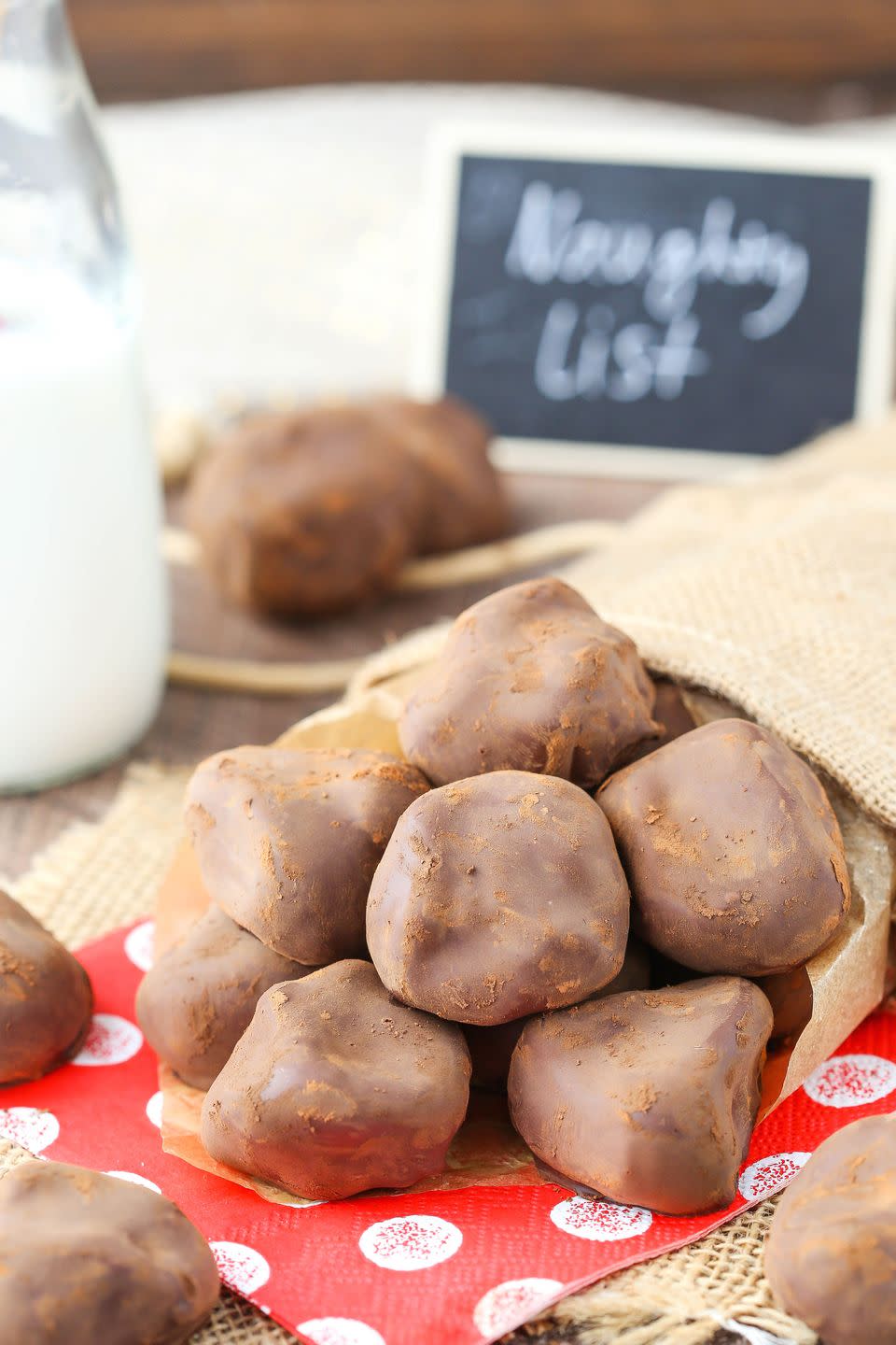 <p>These <a href="https://www.delish.com/cooking/recipe-ideas/recipes/a48823/oreo-truffles-recipe/" rel="nofollow noopener" target="_blank" data-ylk="slk:Oreo truffles;elm:context_link;itc:0;sec:content-canvas" class="link ">Oreo truffles</a> shaped like coal will make you wish you were on the naughty list! Make a batch and trick your friends and family this Christmas.</p><p>Get the <strong><a href="https://www.delish.com/cooking/recipe-ideas/recipes/a50446/oreo-coal-recipe/" rel="nofollow noopener" target="_blank" data-ylk="slk:Oreo Coal recipe;elm:context_link;itc:0;sec:content-canvas" class="link ">Oreo Coal recipe</a></strong>.</p>