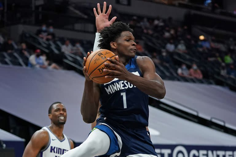 Anthony Edwards, base de Minnesota Timberwolves, otro de los elegidos de manera unánime entre los mejores novatos de la gira de la NBA