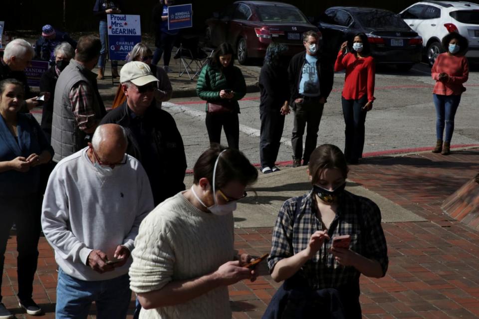 <div class="inline-image__title">USA-ELECTION/TEXAS</div> <div class="inline-image__caption"><p>"People line up to vote in the primary election at the Lakewood Branch Library in Dallas, U.S., March 1, 2022. REUTERS/Shelby Tauber"</p></div> <div class="inline-image__credit">SHELBY TAUBER</div>