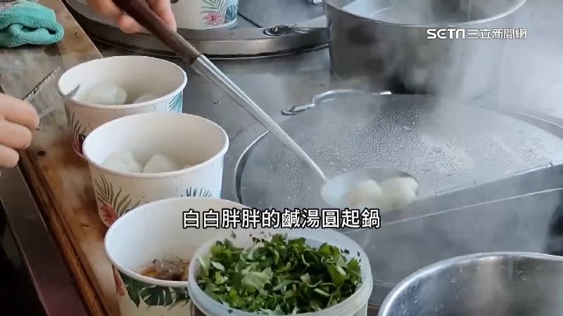 苗栗後龍一間古早味湯圓店，每顆湯圓超過10元硬幣大小。