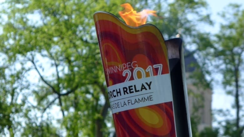 Torch relay jogs into Winnipeg for final leg of Manitoba journey