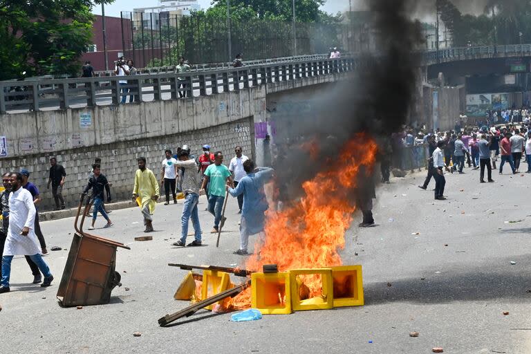 Manifestantes en Daca. (Photo by MUNIR UZ ZAMAN / AFP)