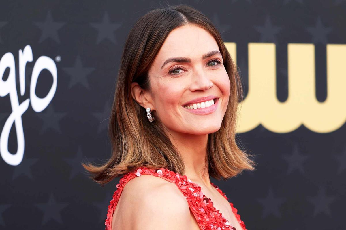 Mandy Moore Recalls 'a Lot of Drama' and Fighting 'Over a Boy' on Set ...