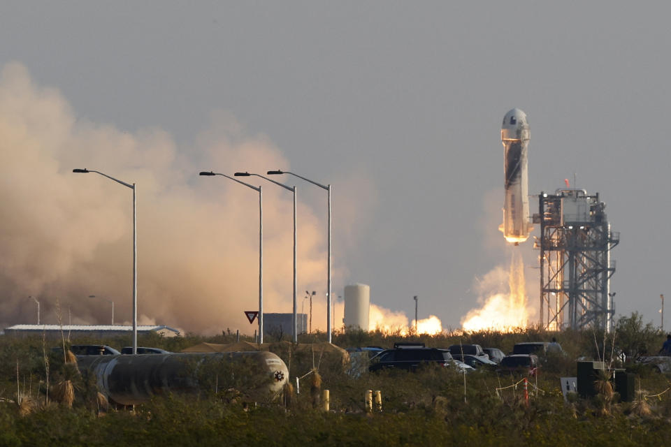 Billionaire businessman Jeff Bezos is launched with three crew members aboard a New Shepard rocket on the world's first unpiloted suborbital flight from Blue Origin's Launch Site 1 near Van Horn, Texas , U.S., July 20, 2021. REUTERS/Joe Skipper