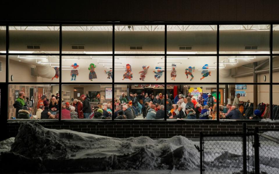 Voters gather at a caucus site to choose a Republican presidential candidate at Iowa's Fellows Elementary School