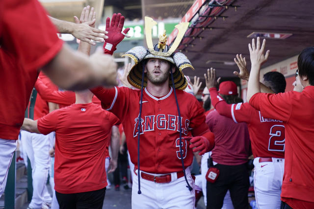 Angels beat Giants, finally ending skid