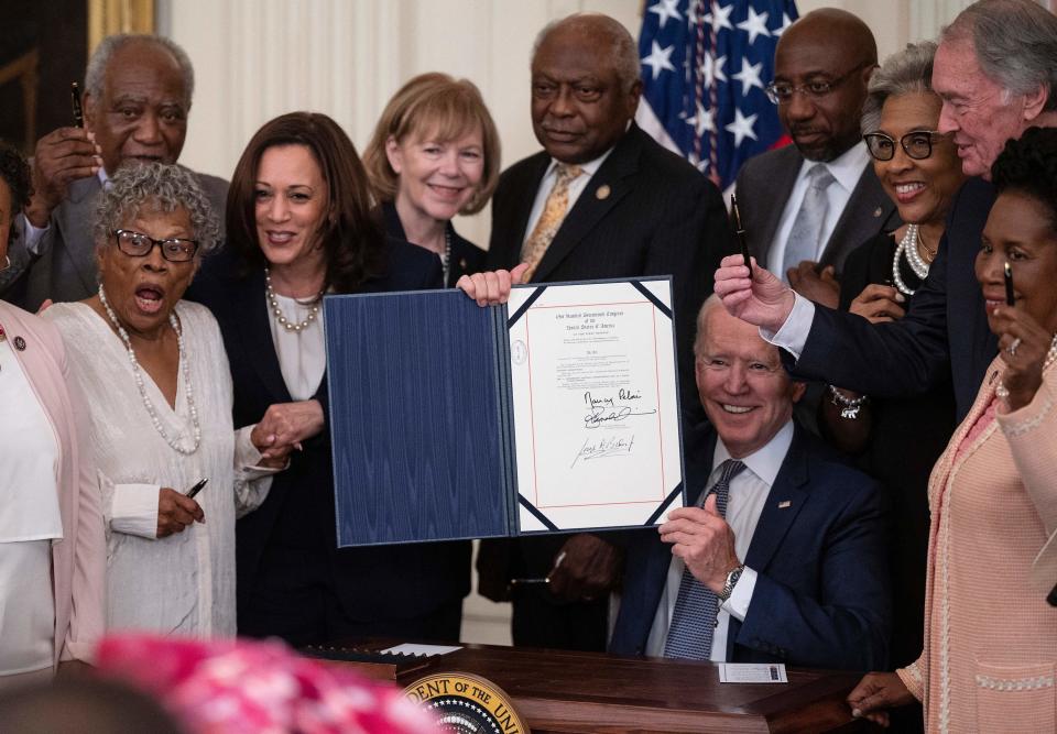Ms Opal Lee in the white house with Joe Biden signing Juneteenth holiday legislation