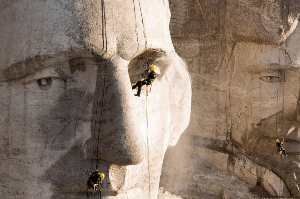 Cleaning the world’s most famous monuments