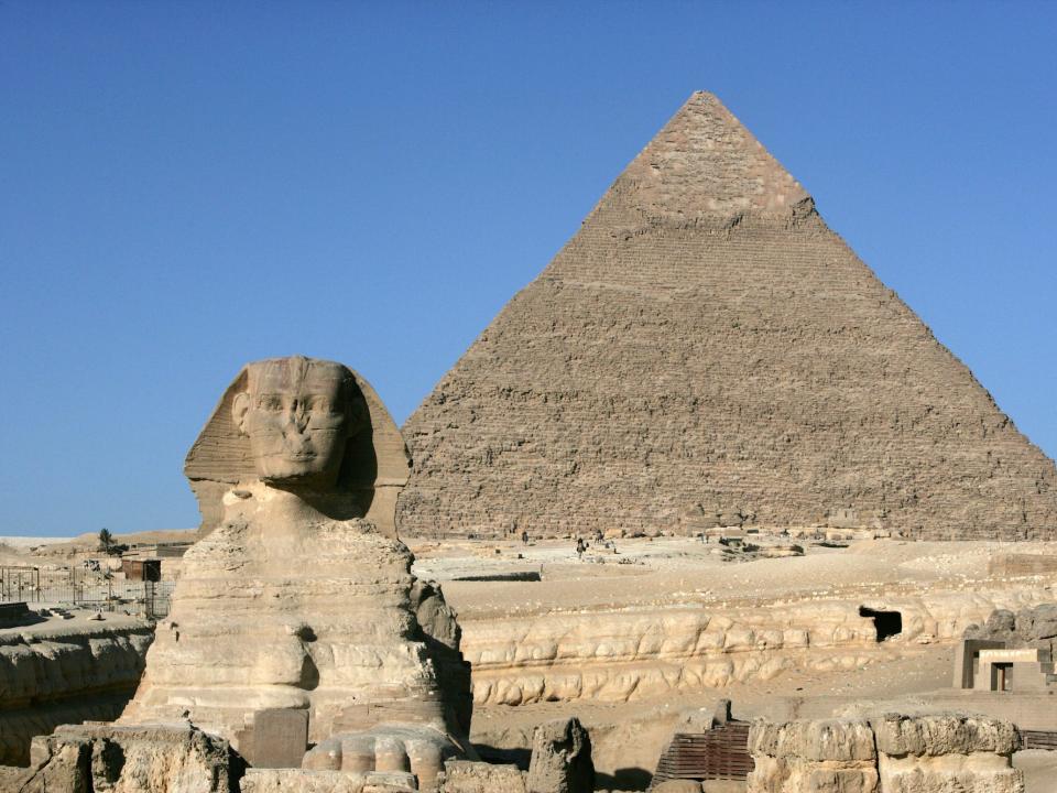 sphinx pyramids giza egypt