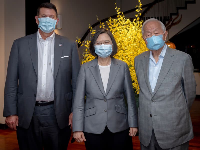 Tsai Ing-wen, Keith Krach and Morris Chang attend a banquet for the U.S. delegation in Taipei