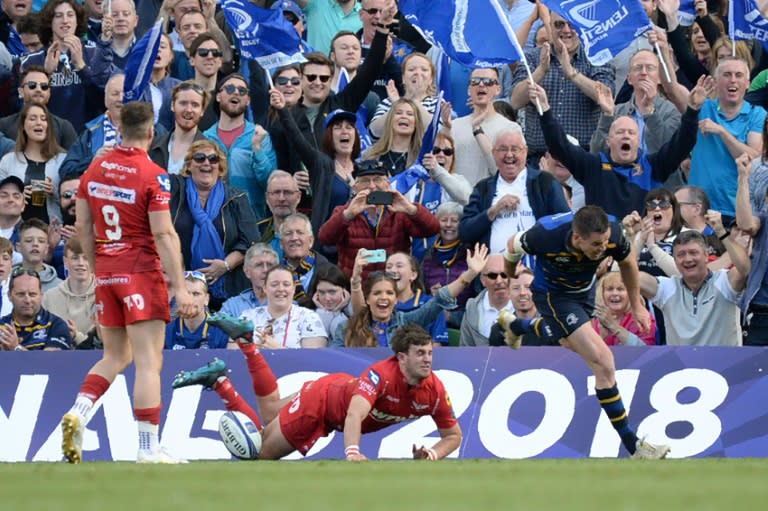 Johnny Sexton says Leinster's young guns key to success