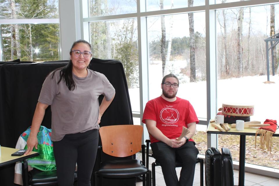 Ashley Sanipass, left and Liam Watson helped facilitate a ko'jua workshop at the Metepenigag Heritage Park.