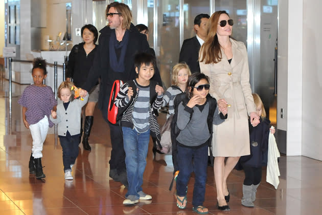 Angelina Jolie denkt darüber nach, ihrer Großfamilie zuliebe mit dem Schauspielern aufzuhören (Bild: Getty Images)