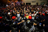 <p>Policemen secure Jordan Prime Minister’s office during a protest in Amman, Jordan, June 4, 2018. (Photo: Muhammad Hamed/Reuters) </p>