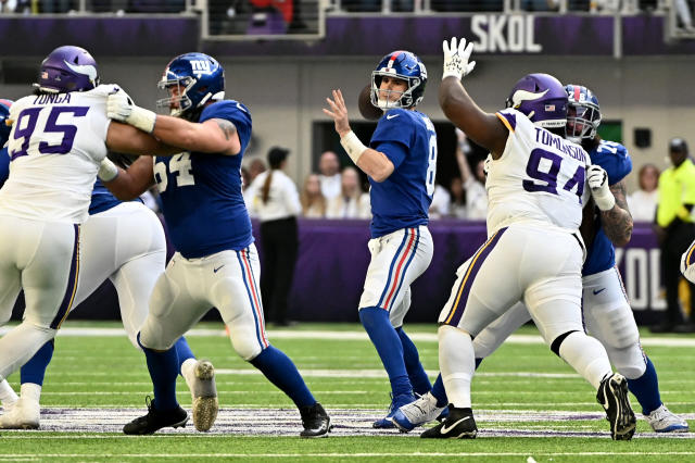 NY Giants photos vs. Minnesota Vikings in NFL playoffs