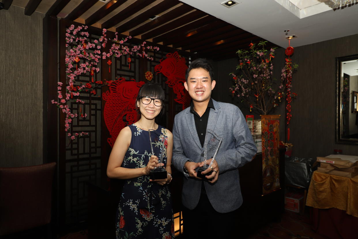 (From left) Youth Bowler of the Year Joey Yeo and Bowler of the Year Muhammad Jaris Goh at the Singapore Bowling Federation Awards Celebration dinner. (PHOTO: Singapore Bowling Federation)