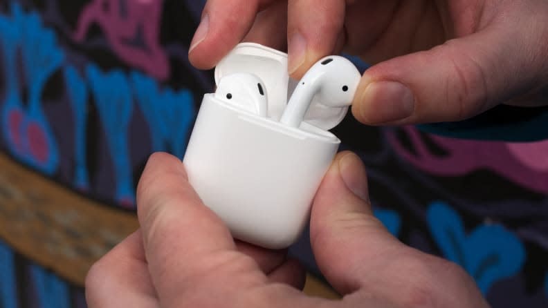 Black Friday 2020: Apple AirPods with Charging Case.