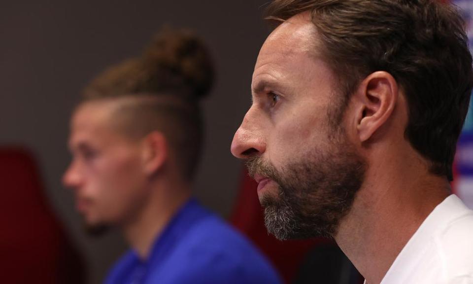 Gareth Southgate with midfielder Kalvin Phillips