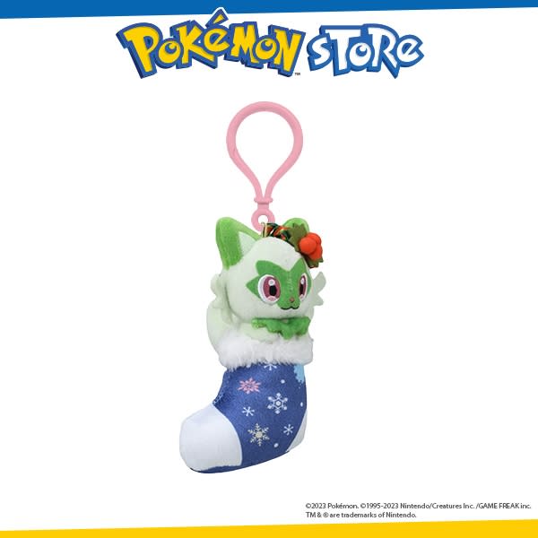 Pokémon Center Original Bag Charm Sprigatito Paldea's Christmas Market. (Photo: Shopee SG)