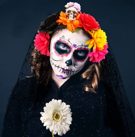 Diadema de Halloween con velo de encaje negro, calavera malla diadema de encaje día de los muertos/Amazon.com.mx