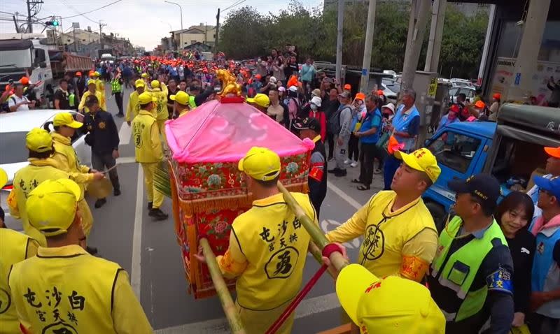 白沙屯媽祖今年除了首度入境斗六外，也首次停駕營區。（圖／翻攝自白沙屯媽祖網路電視台 YouTube）