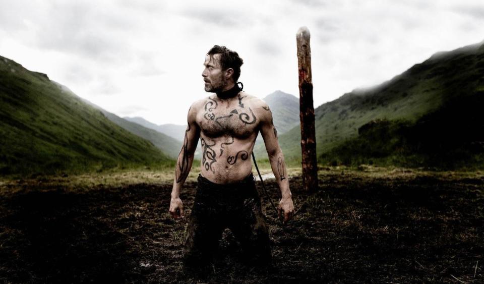 Dass die großen Streaming-Dienste einen Bogen um “Valhalla Rising” machen, hat einen Grund. Der Film gehört zu den sperrigsten im Werk des dänischen Regisseurs Nicolas Winding Refn (Bild: ddp images/Sunfilm)