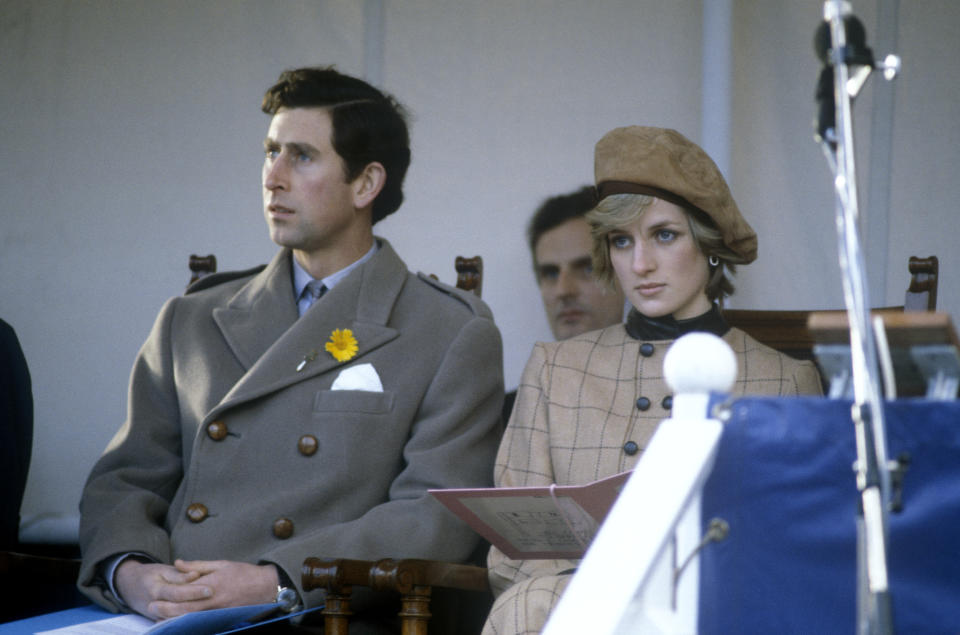 Los príncipes de Gales en una foto de archivo en 1982, cuando asistieron a un acto público. (Getty Images)