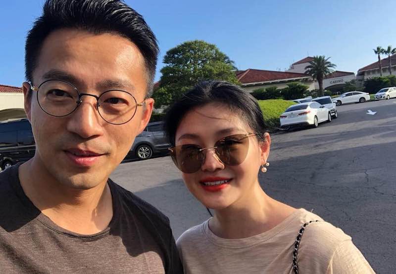 The 10-year marriage of Taiwan celebrity Barbie Hsu (right) to Chinese businessman Wang Xiaofei has ended after Hsu filed for divorce early this month. -- Picture via Instagram/ Barbie Hsu