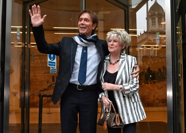 Sir Cliff Richard with Gloria Hunniford, during his case against the BBC 