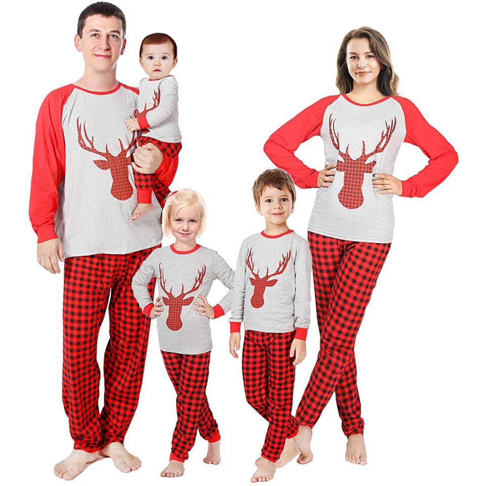 Most Rustic Chic: Winging Day Family Matching Christmas Pajamas Sleepwear Set