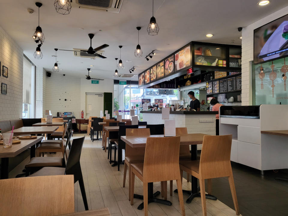 image of toby's kopi toast bakery's interior